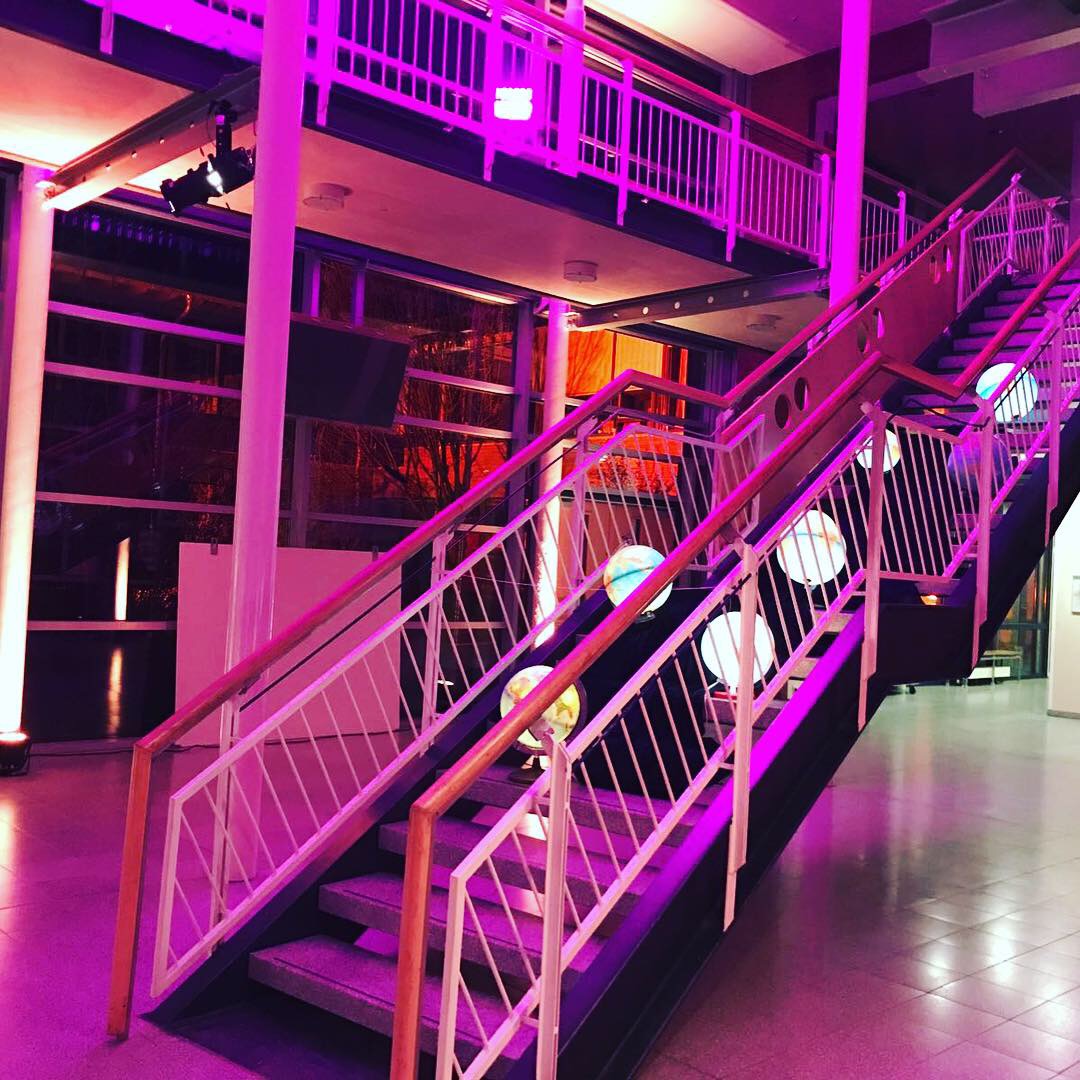 9F0D978B-3506-4616-93B7-350330E5458B