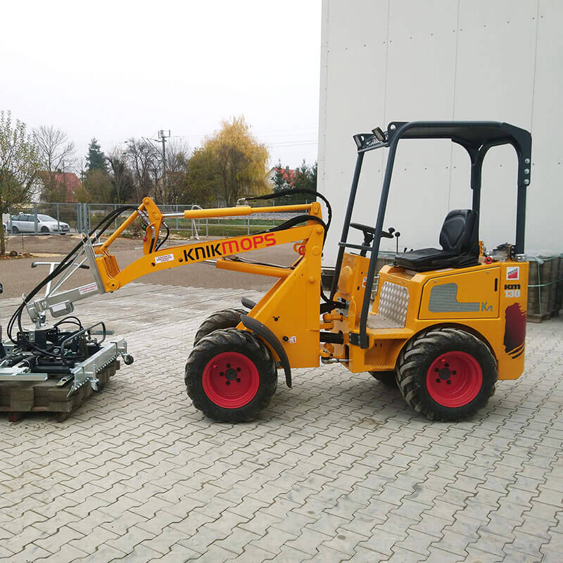 03_Mini-Radlader_KM130