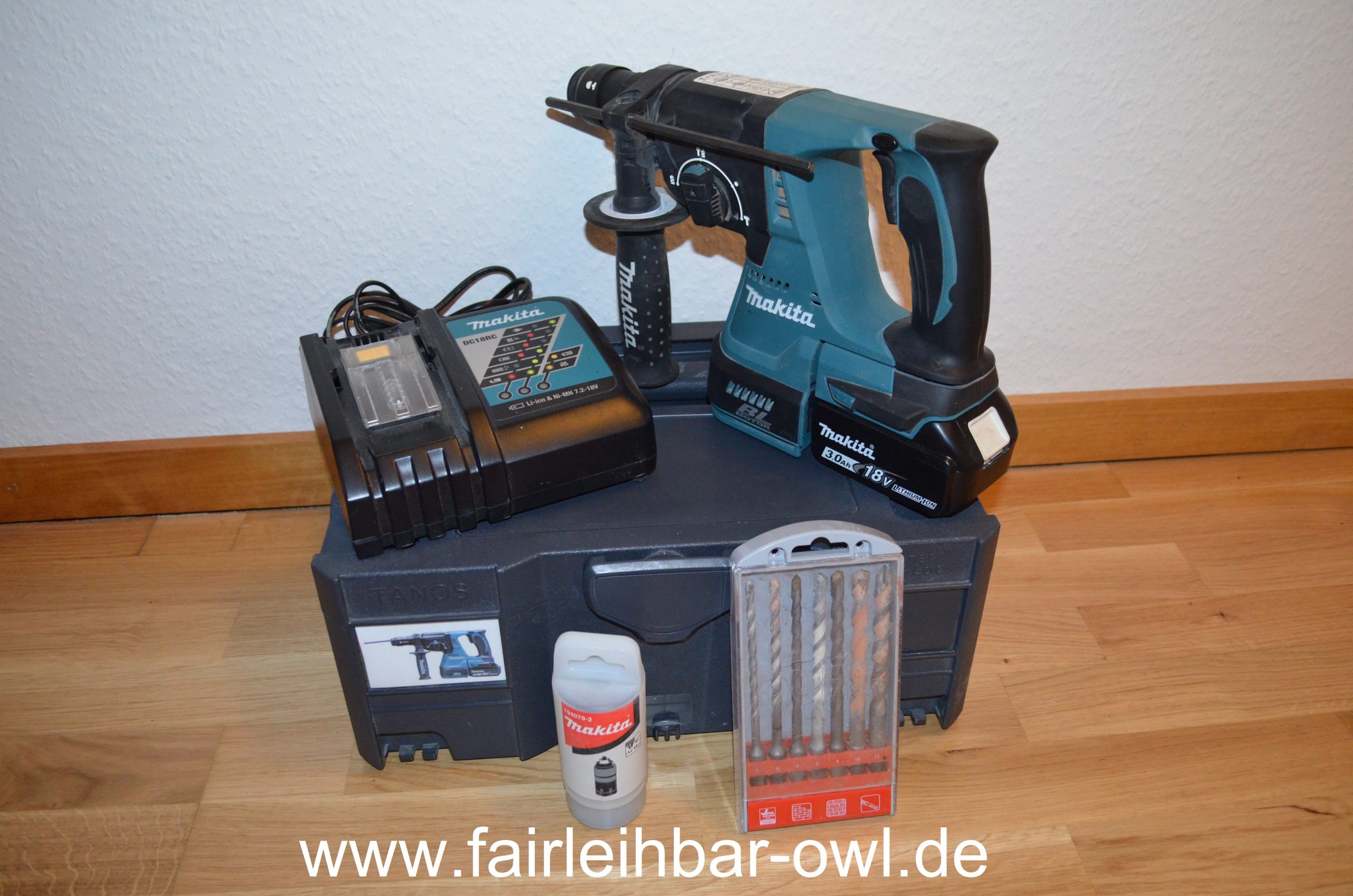 Makita-DHR-243-Signatur-1