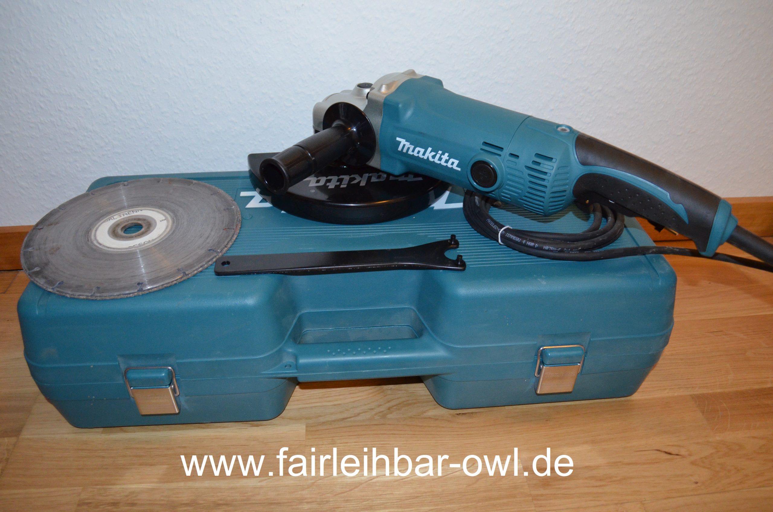 Makita-GA9050R-Signatur-1