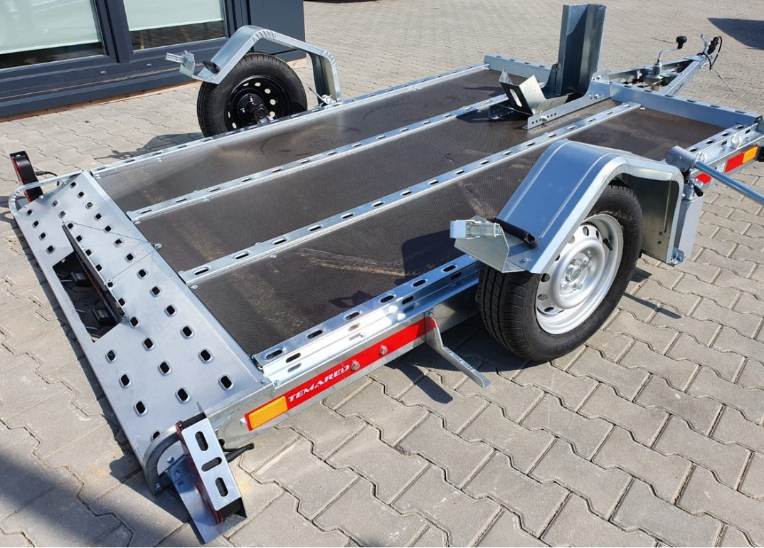 Temared-Motorradanhaenger-absenkbar-2