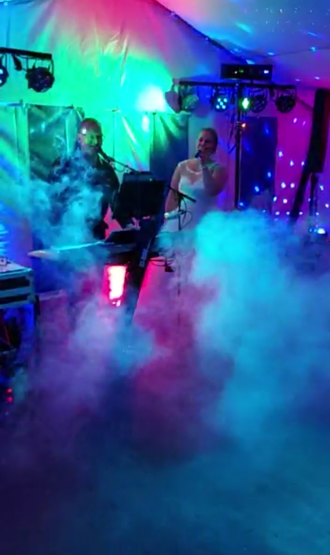 011-Sandra-Dierk-Braut-singt