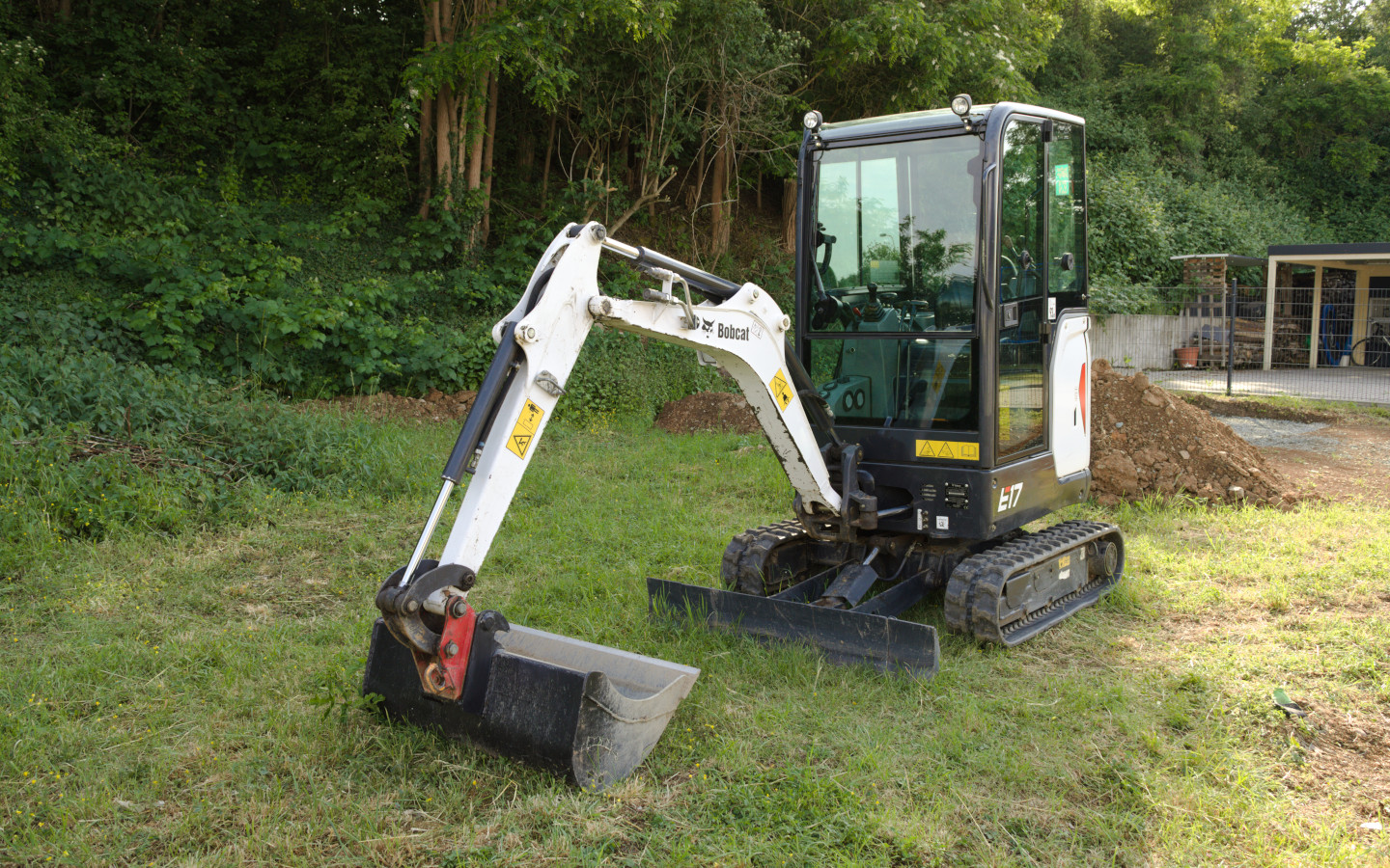 Bobcat-E17-Aussenansicht-2
