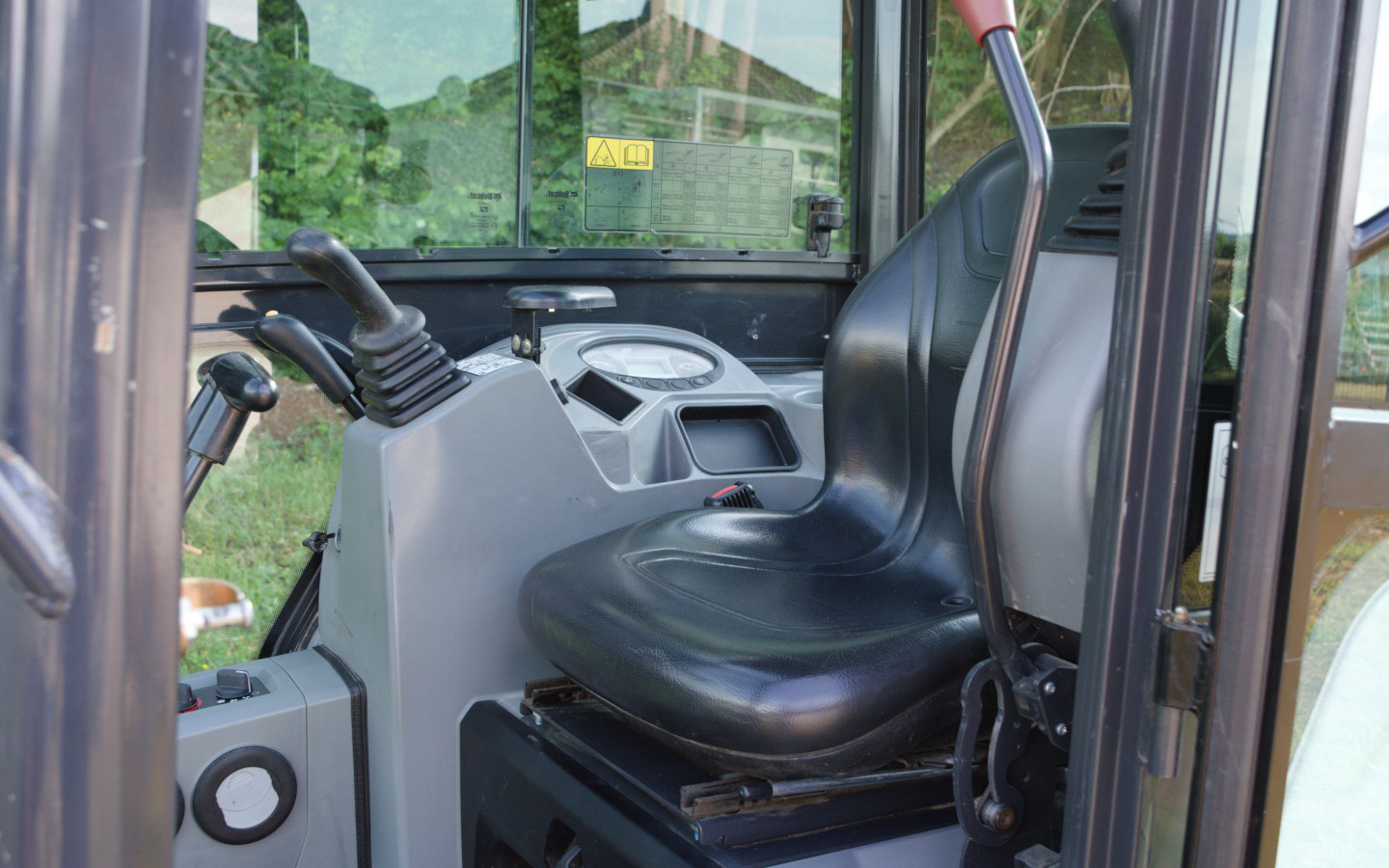 Bobcat-E17-Innenansicht-1