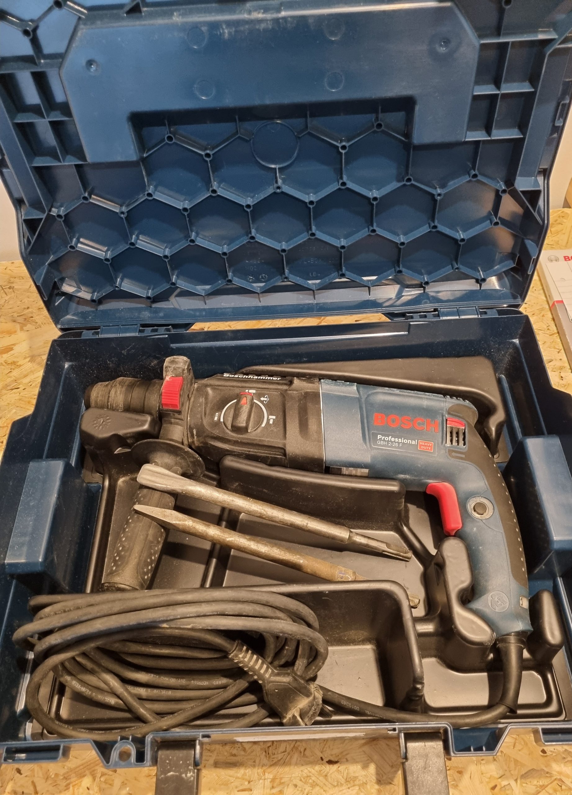 Bosch-Bohrhammer-1