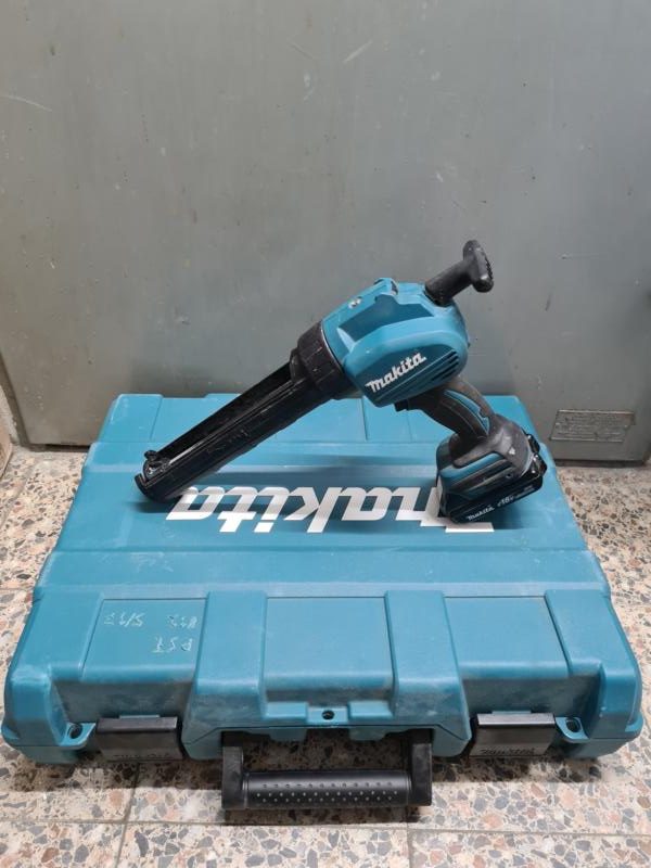 makita_dcg180