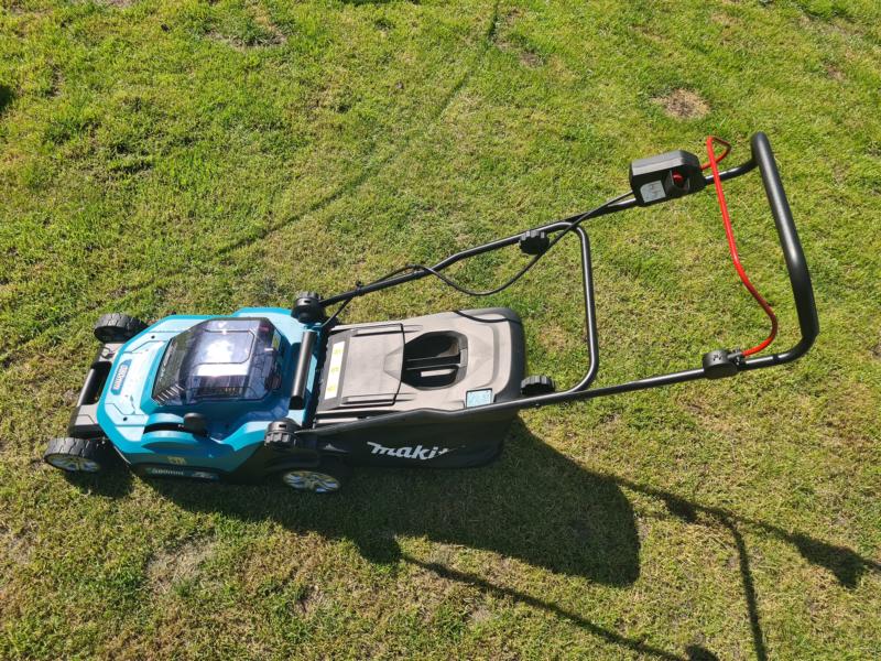 makita_dlm382